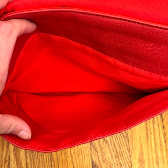 Toni Genuine Leather Elegant Red Shoulder Crossbody Women’s Purse - Picture 5 of 11